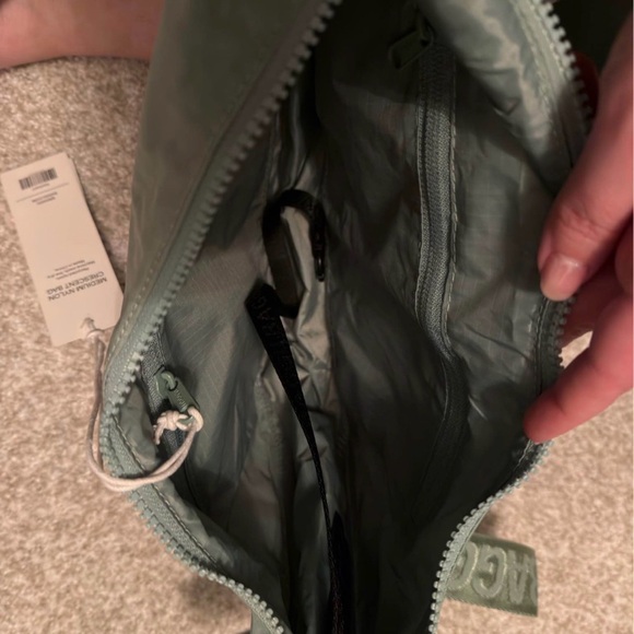 BAGGU Green Crossbody Bag - Picture 3 of 3